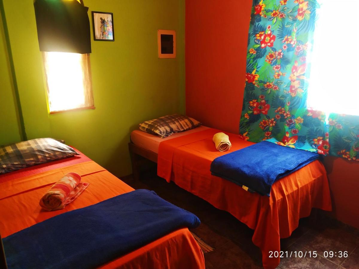 O Brejo Encantado Hospedagem E Hostel Embu Esterno foto